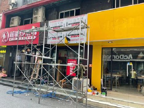 怀远制作广告招牌如何避免它发黄？